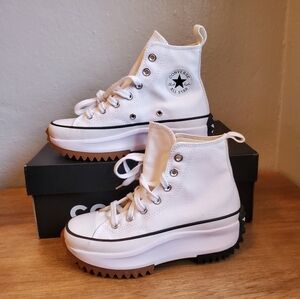 NWT!!!Converse Run Star Hike Platform M3W4.5